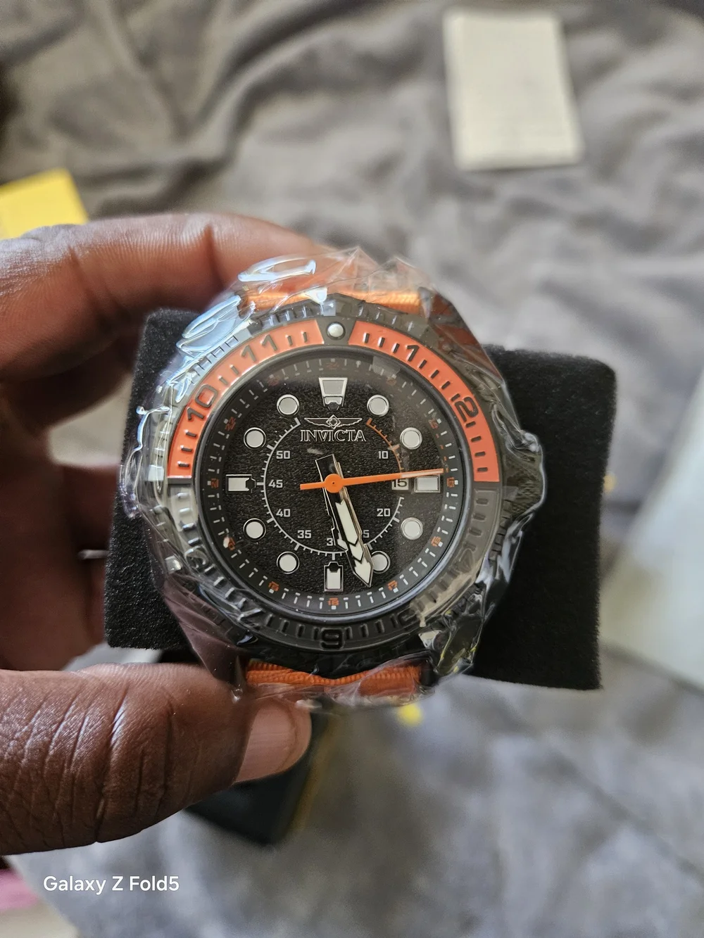 Invicta bold black